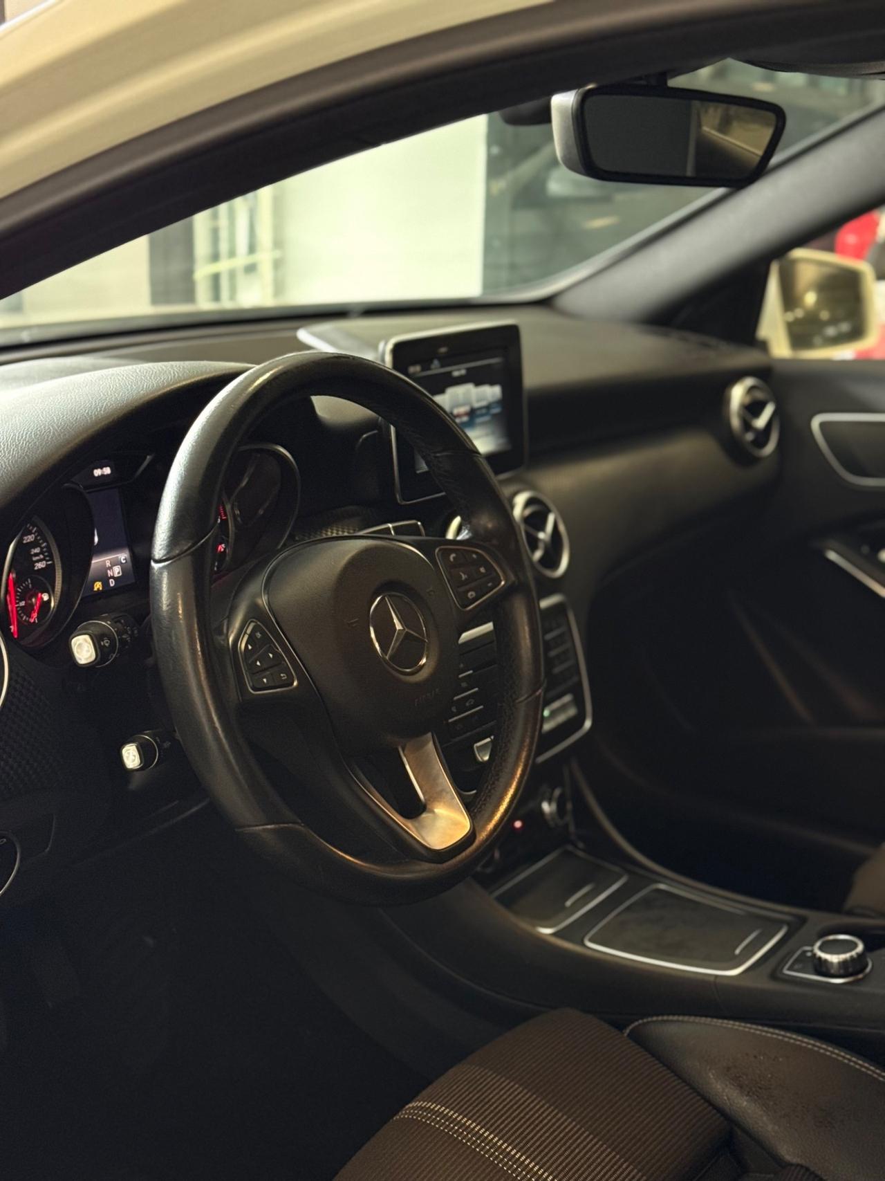 Mercedes-benz A 180 d Automatic Sport