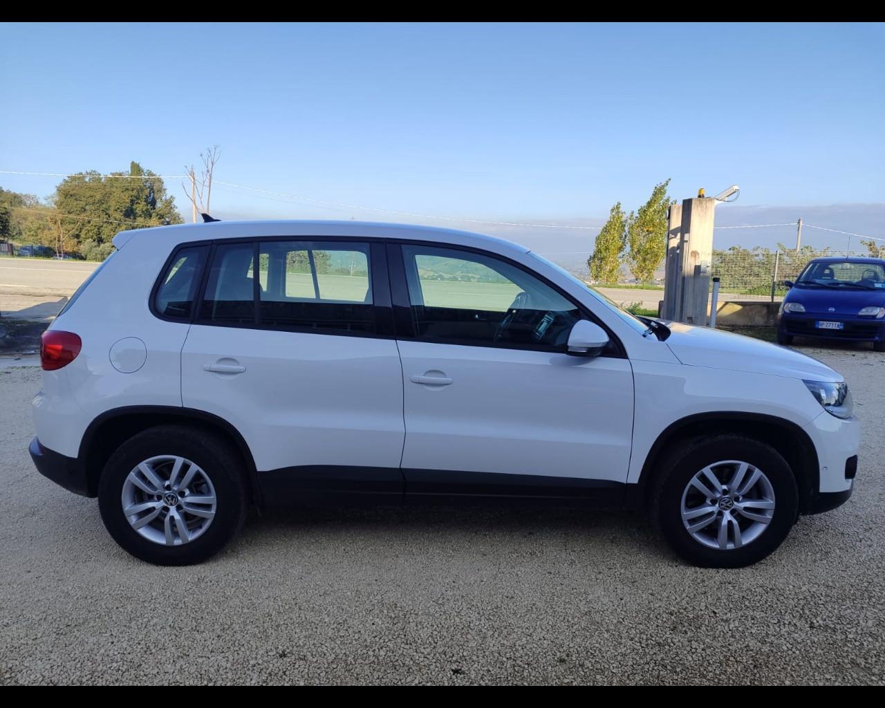 VOLKSWAGEN Tiguan 1ª serie - Tiguan 2.0 TDI 110 CV Trend & Fun BlueMoti