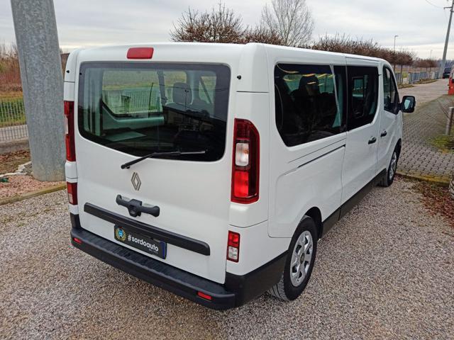 RENAULT Trafic BluedCi 9 posti