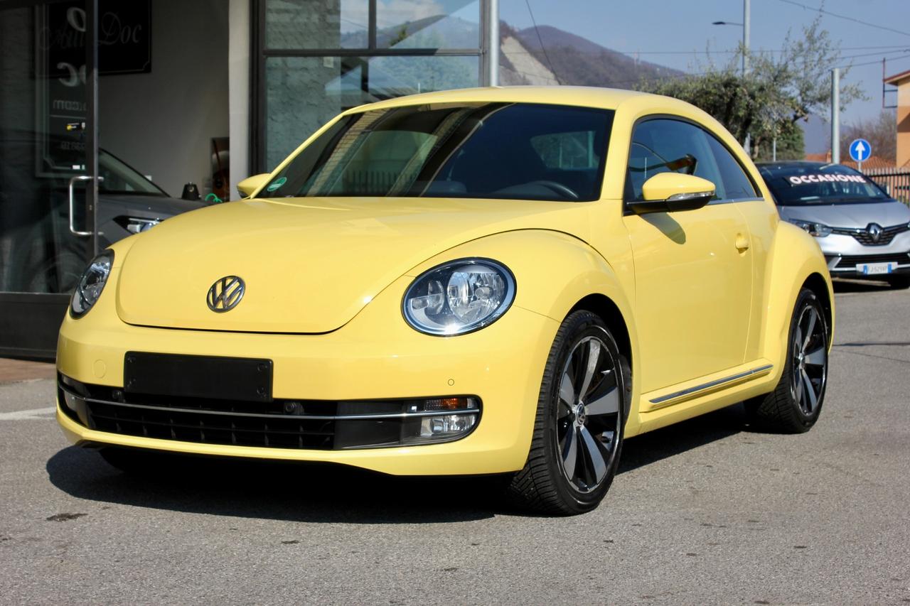 Volkswagen Maggiolino 1.2 TSI Design 105CV – Cerchi 18”, Sound Fender, Sedili Riscaldati