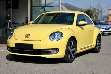 Volkswagen Maggiolino 1.2 TSI Design 105CV – Cerchi 18”, Sound Fender, Sedili Riscaldati