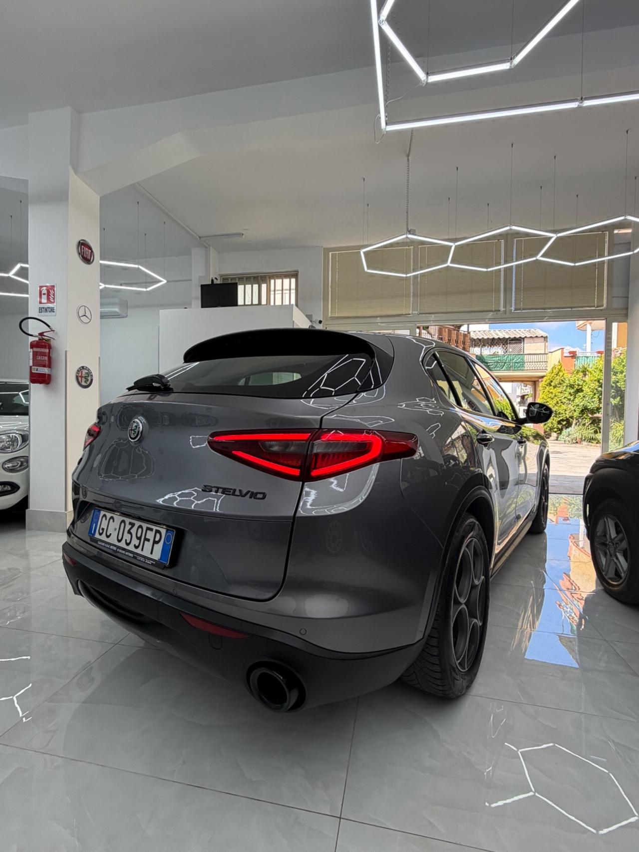 Alfa Romeo Stelvio 2.2 Turbodiesel 190 CV AT8 Q4 Sprint