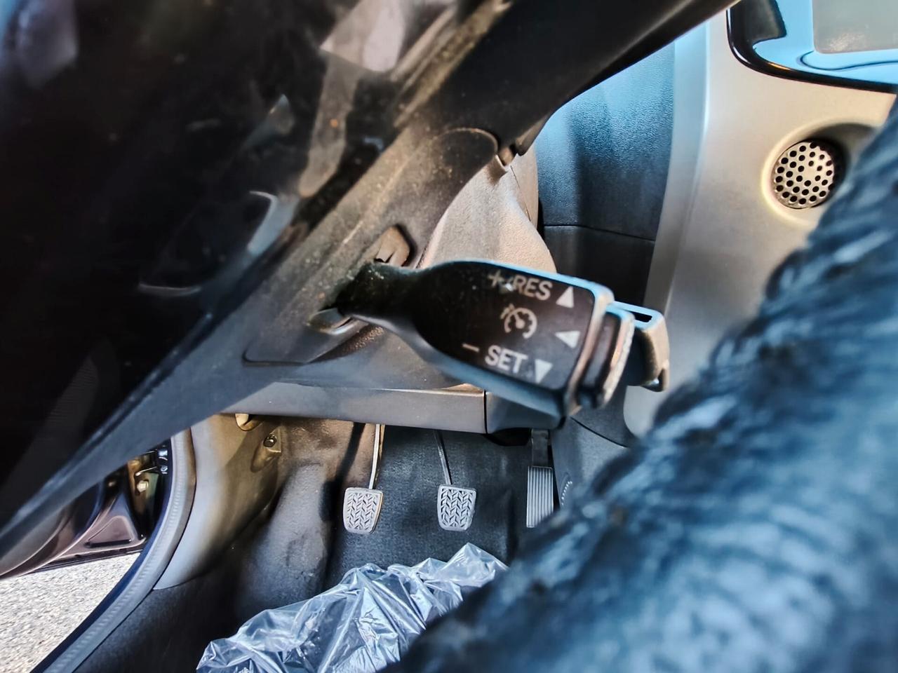 Toyota Aygo Connect 1.0 VVT-i 72 CV 5 porte x-play