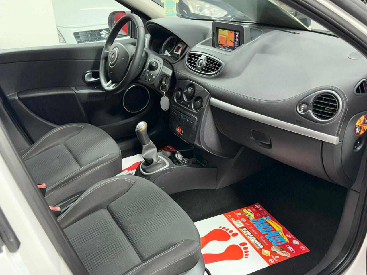 Renault Clio 1.2 16V 75cv Luxe - 2011