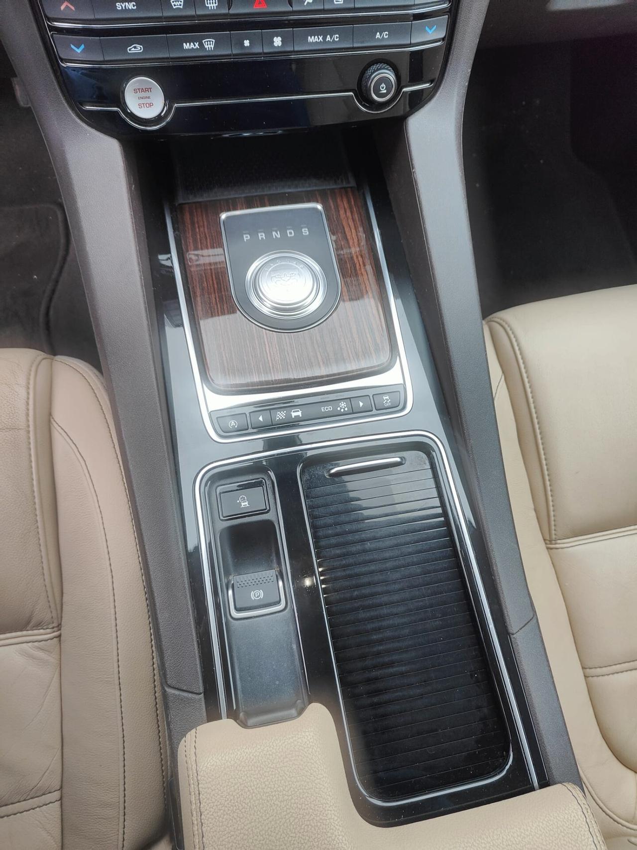 JAGUAR F-PACE PRESTIGE - PROVENIENZA TOSCANA -ECCELLENTI CONDIZIONi