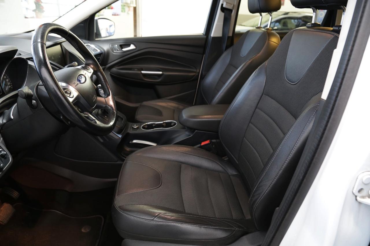 Ford Kuga 2.0 TDCI 150 CV S&S 4WD Powershift Titanium