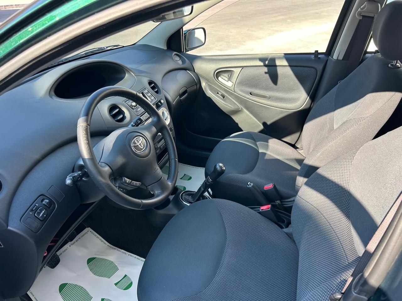 Toyota Yaris 1.4 D-4D 75Cv 5P Km138.000-2003