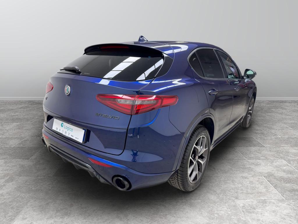 ALFA ROMEO Stelvio 2017 - Stelvio 2.2 t Executive Q4 210cv auto