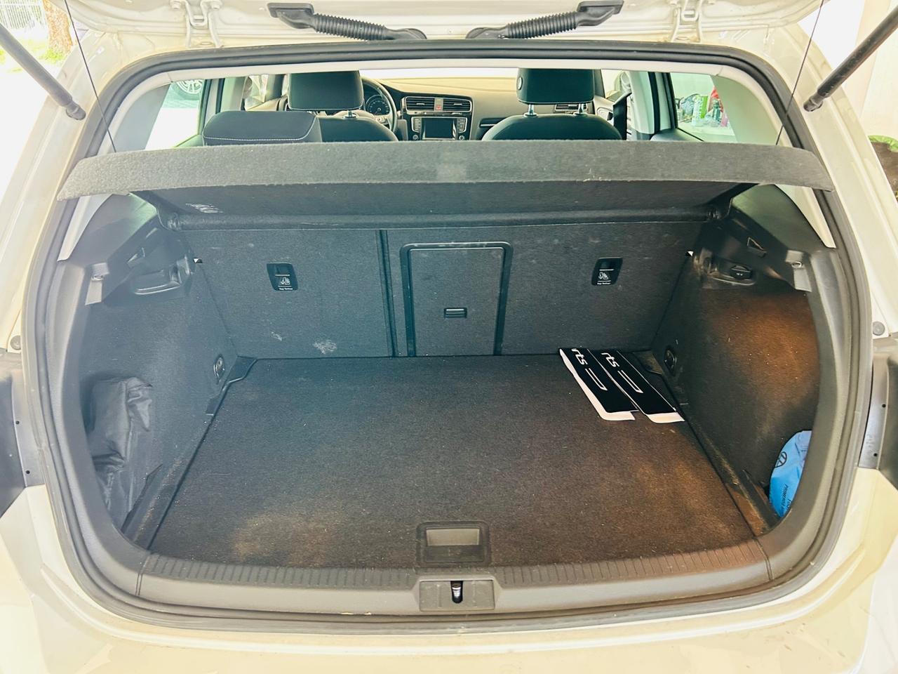 Volkswagen Golf BUSINESS 1.6 TDI 5P HIGHLINE BLUEMOTION TECHNOLOGY