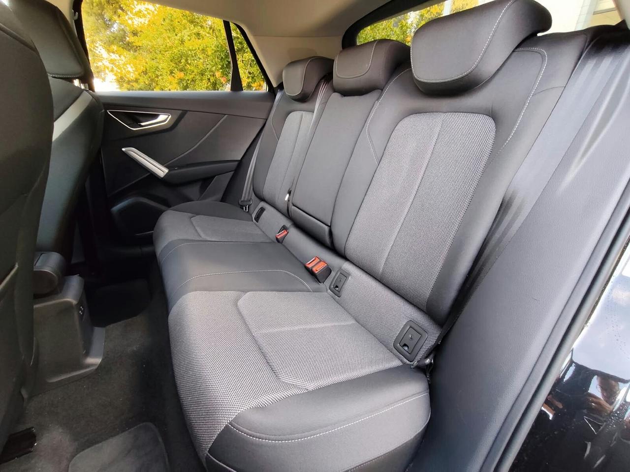 Audi Q2 30 TFSI Business Advanced