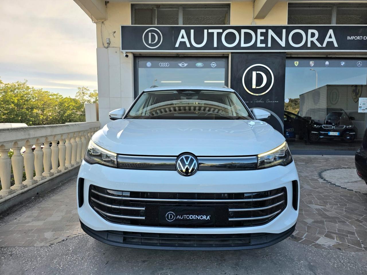 Volkswagen Tiguan 2.0 TDI 150 CV SCR DSG Life#LED#NAVI#CAM#CARPLAY#MASSAGGIO#AMBIENT LIGHT