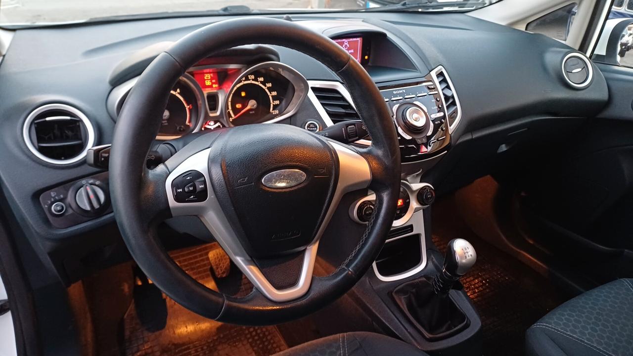 Ford Fiesta 1.4 TDCi 70CV 5p. Titanium