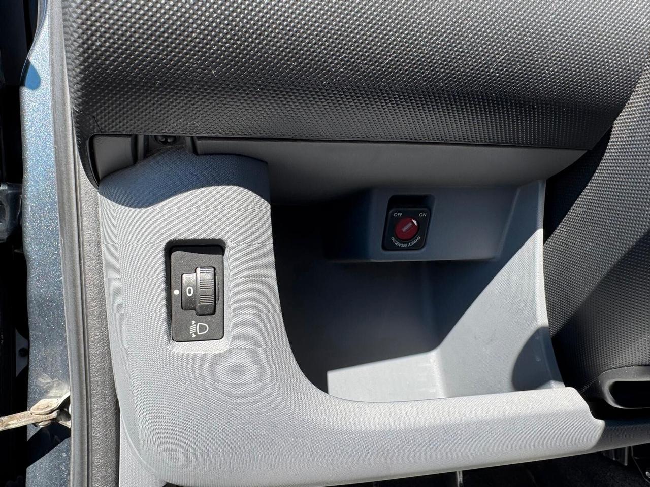Toyota Aygo 1.0 VVT-I 5P NAVI BLUETOOTH 2011