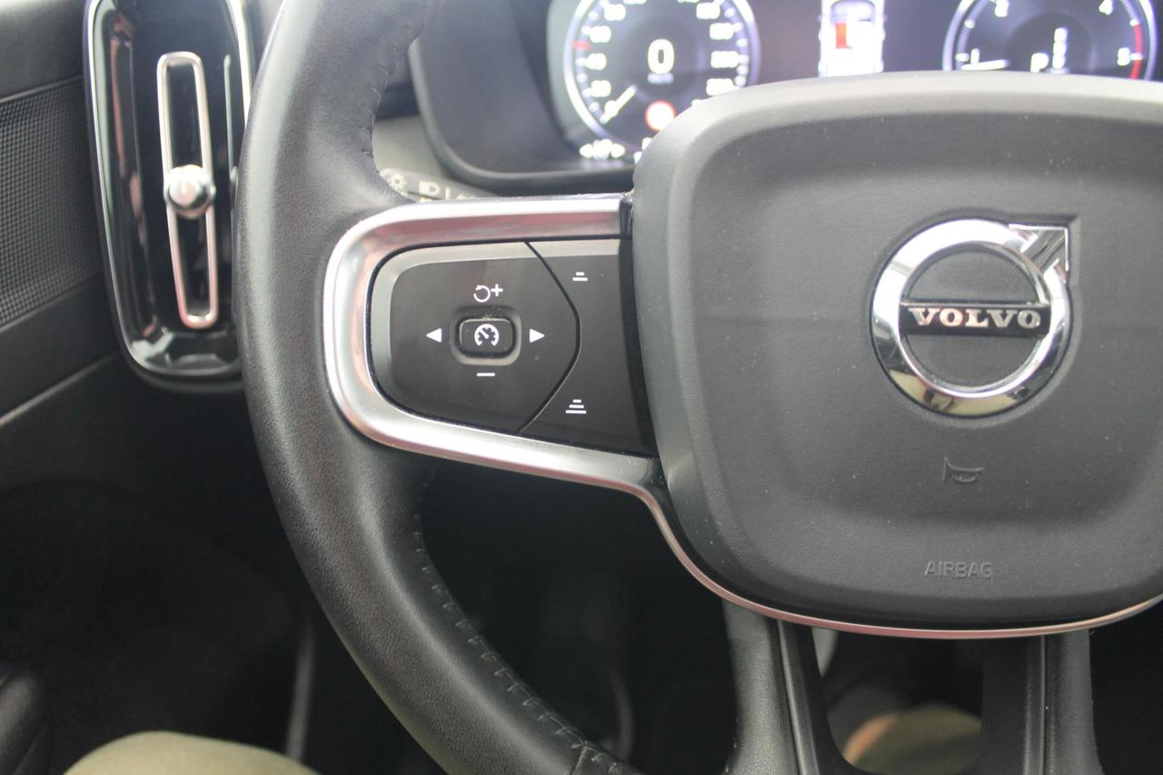 Volvo XC40 2.0 D3 Inscription Geartronic TETTO