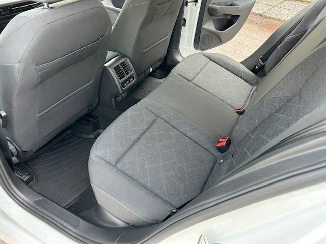 VOLKSWAGEN Golf 1.5 TGI DSG Life