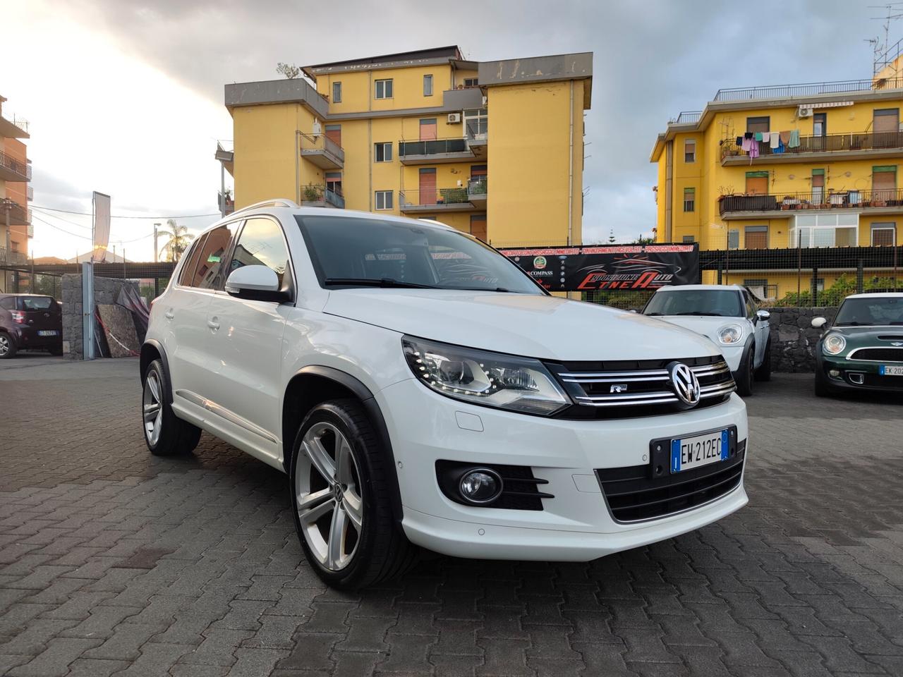 Volkswagen Tiguan 2.0 TDI 177 CV 4MOTION DSG R-Line