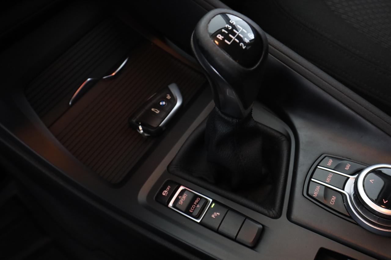 BMW X1 (F48) X1 sDrive18d Business