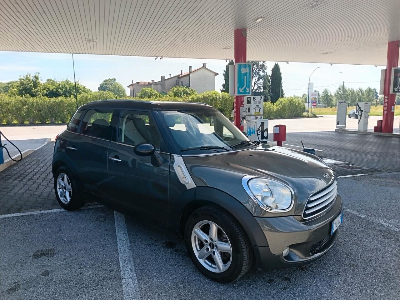 Mini 1.6 Cooper D Countryman ok neo patente