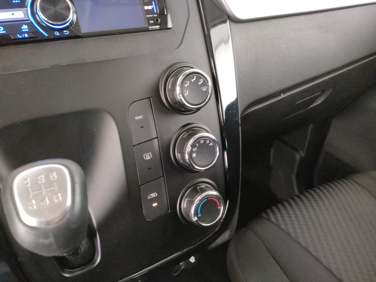 MAHINDRA KUV100 1.2 K6+