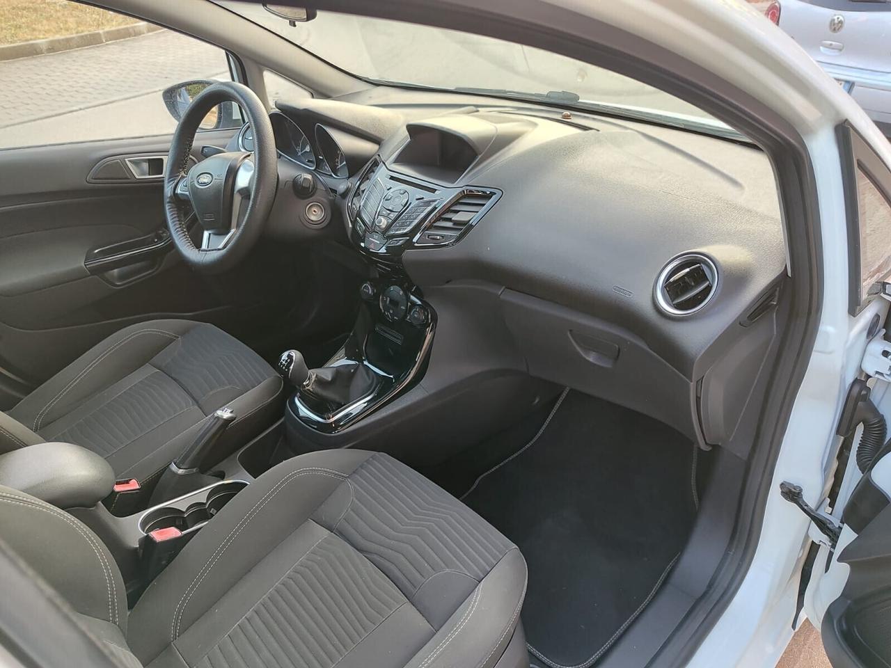Ford Fiesta 1.5 TDCi 75CV Titanium