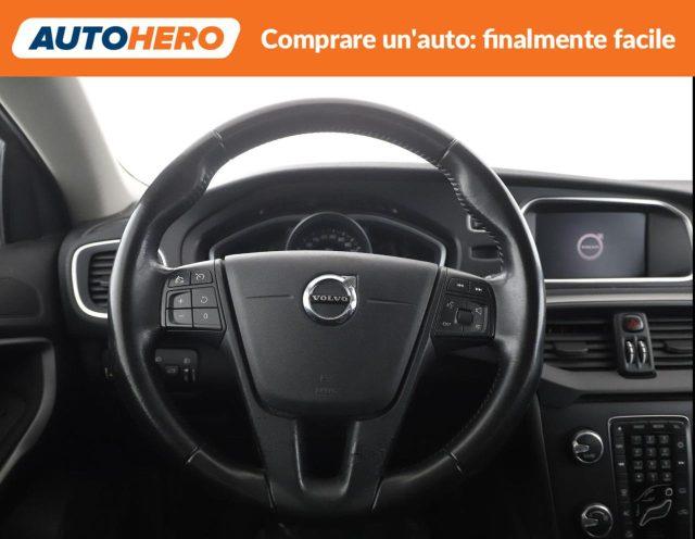 VOLVO V40 D2
