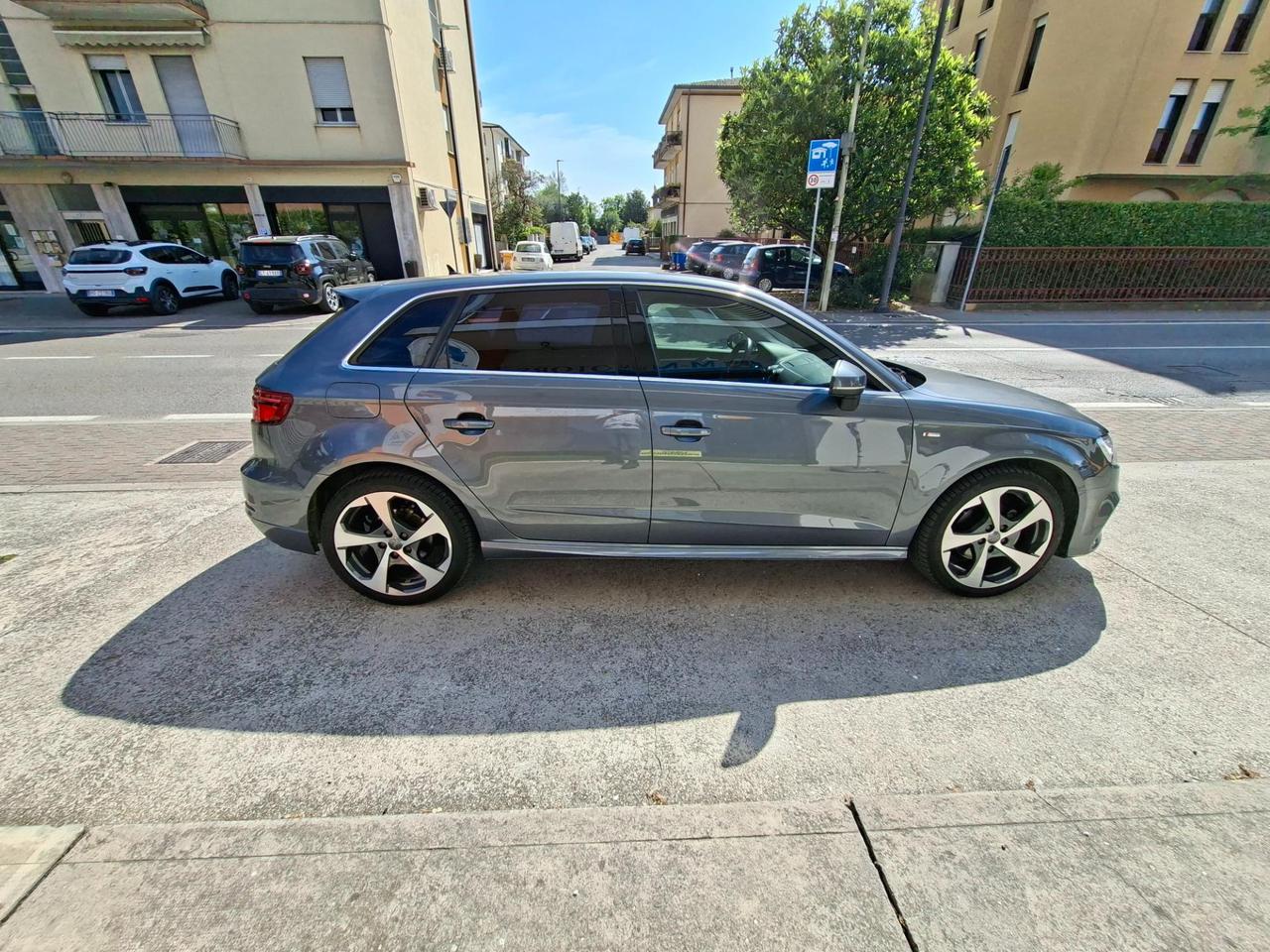 Audi A3 Sportback 30 1.6 tdi Business 116cv s-tronic my19