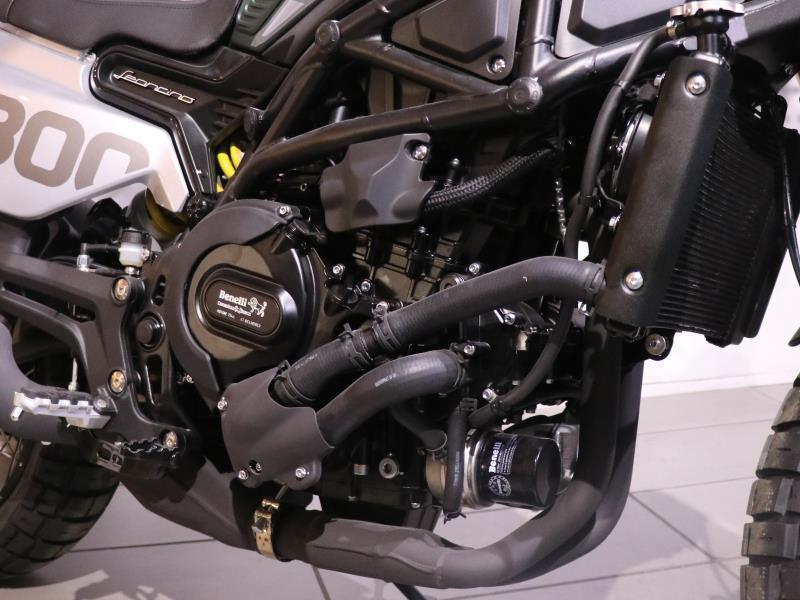 Benelli Leoncino Trail 800