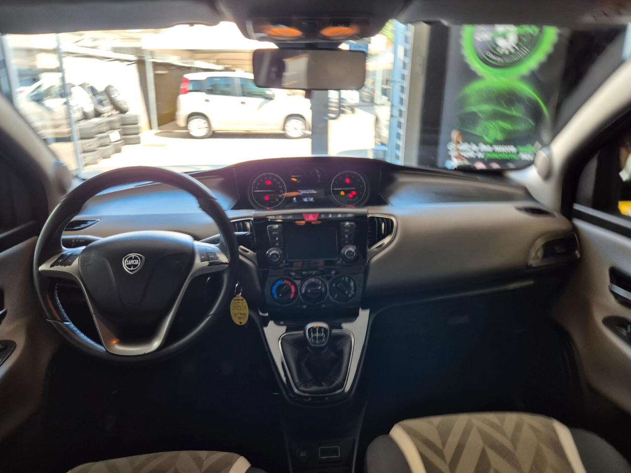 Lancia Ypsilon 1.2 69 CV 5 porte GPL Ecochic Gold