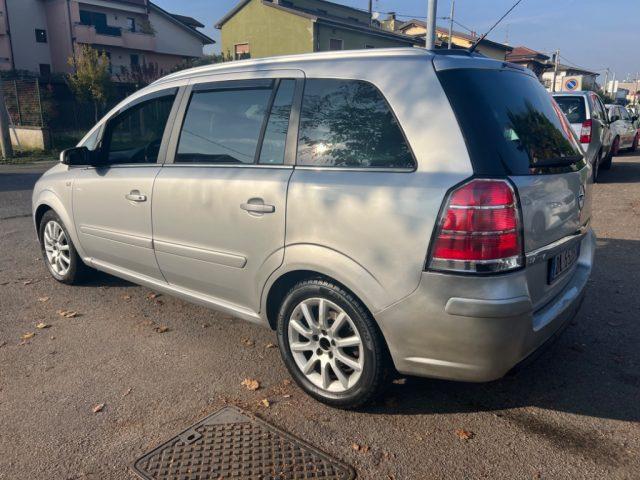 OPEL Zafira 1.8 16V VVT Club