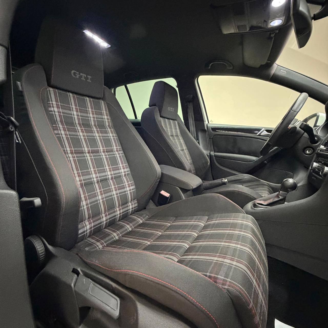 Volkswagen Golf GTI 2.0 TSI 5p.
