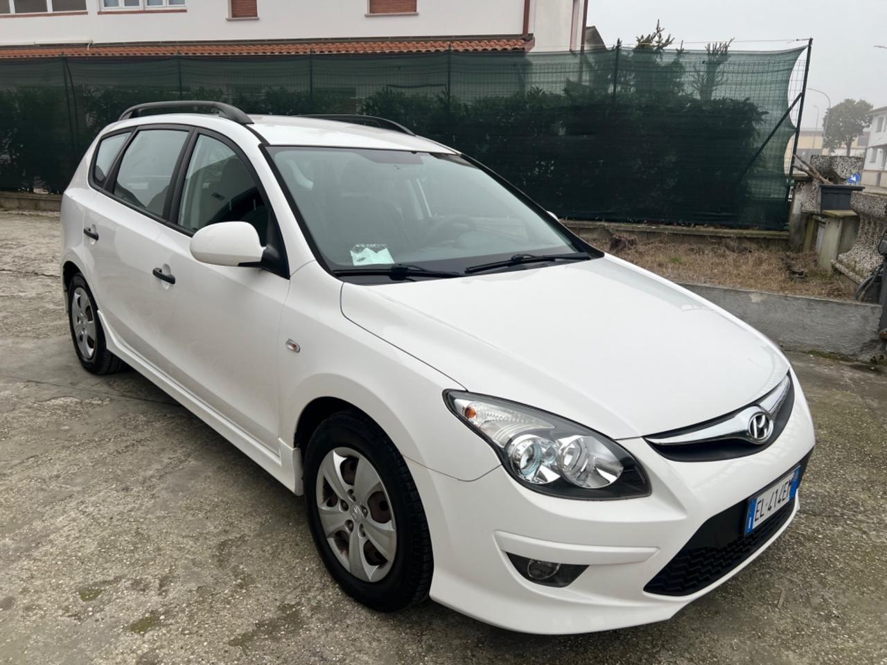 HYUNDAI I30 CW 1.6 DIESEL 90CV COMFORT POCHI KM 79 MILA