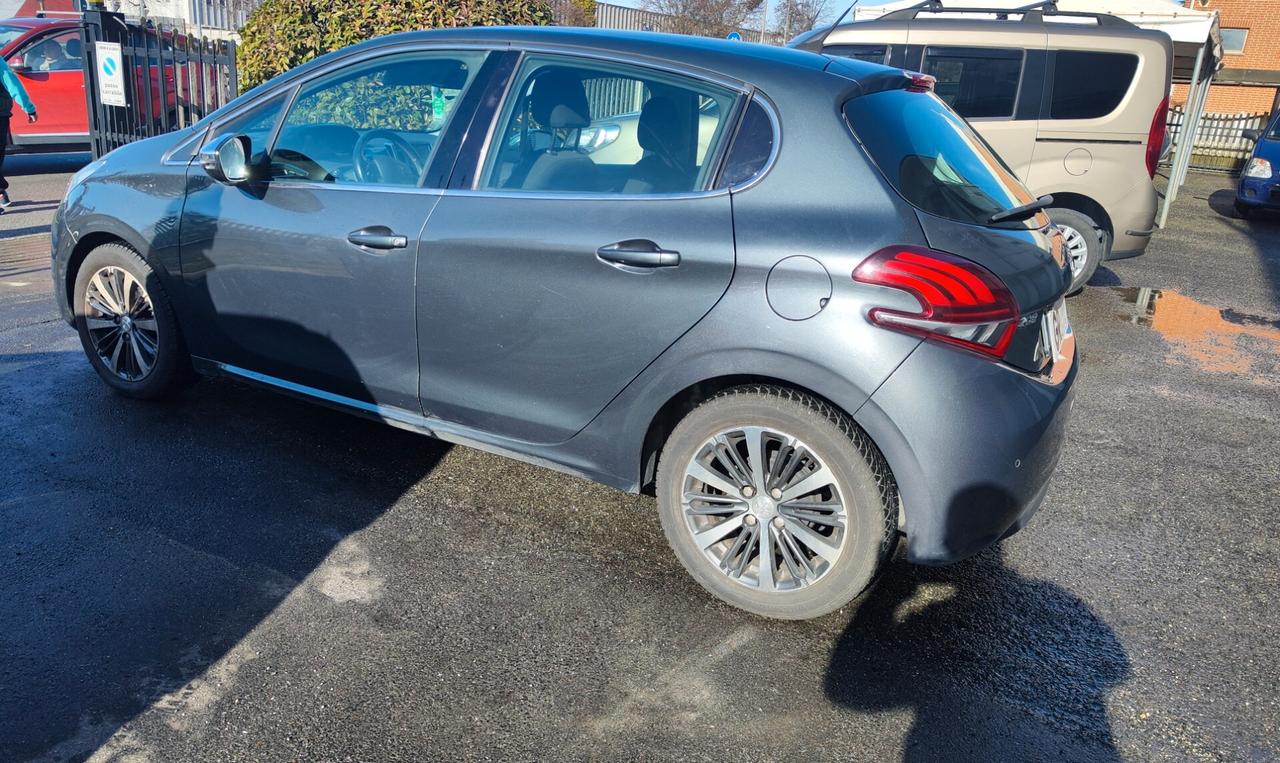 Peugeot 208 BlueHDi 75 5 porte Allure