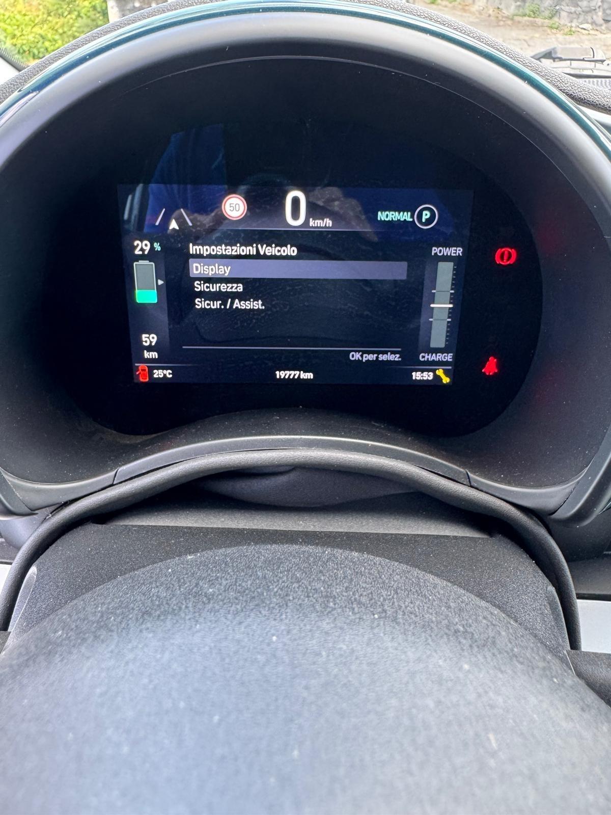 Fiat 500 500e Berlina 42 kWh La Prima
