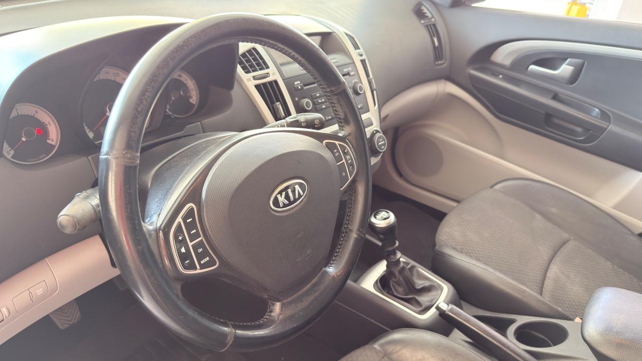 Kia Ceed cee'd Sp. Wag. 1.6 CRDi VGT 115CV EX