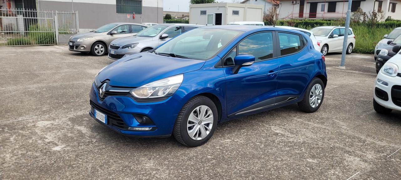 Renault Clio TCe 12V 90 CV 5 porte Moschino Life