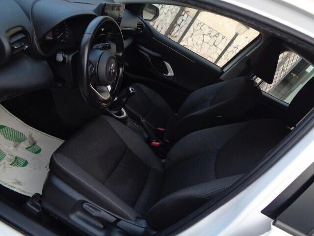 Toyota Yaris 1.0 5 porte Active OK NEOPATENTATI NO VINCOLO DI FINANZIAMENTO