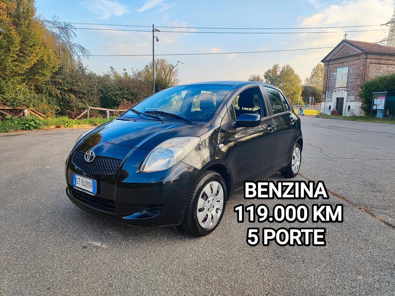 Toyota Yaris 1.0 5 porte Sol 119.000 KM