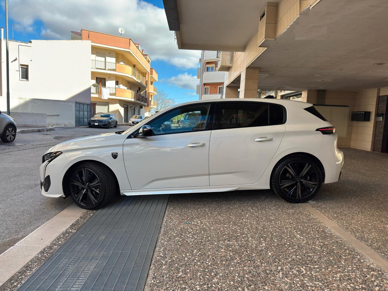 Peugeot 308 1.5 BlueHDi 130 cv S&S EAT8 GT Pack