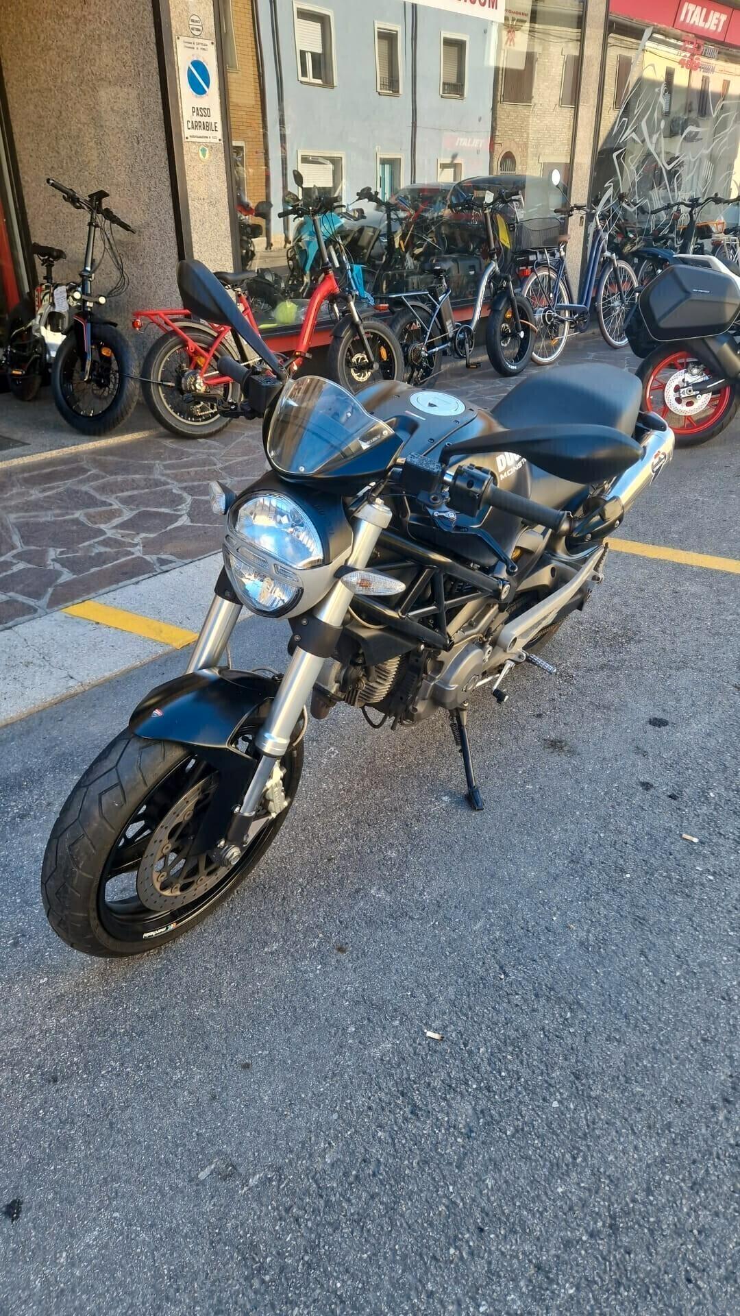 DUCATI MONSTER 696 NERO OPACO 04/2009 km 27000