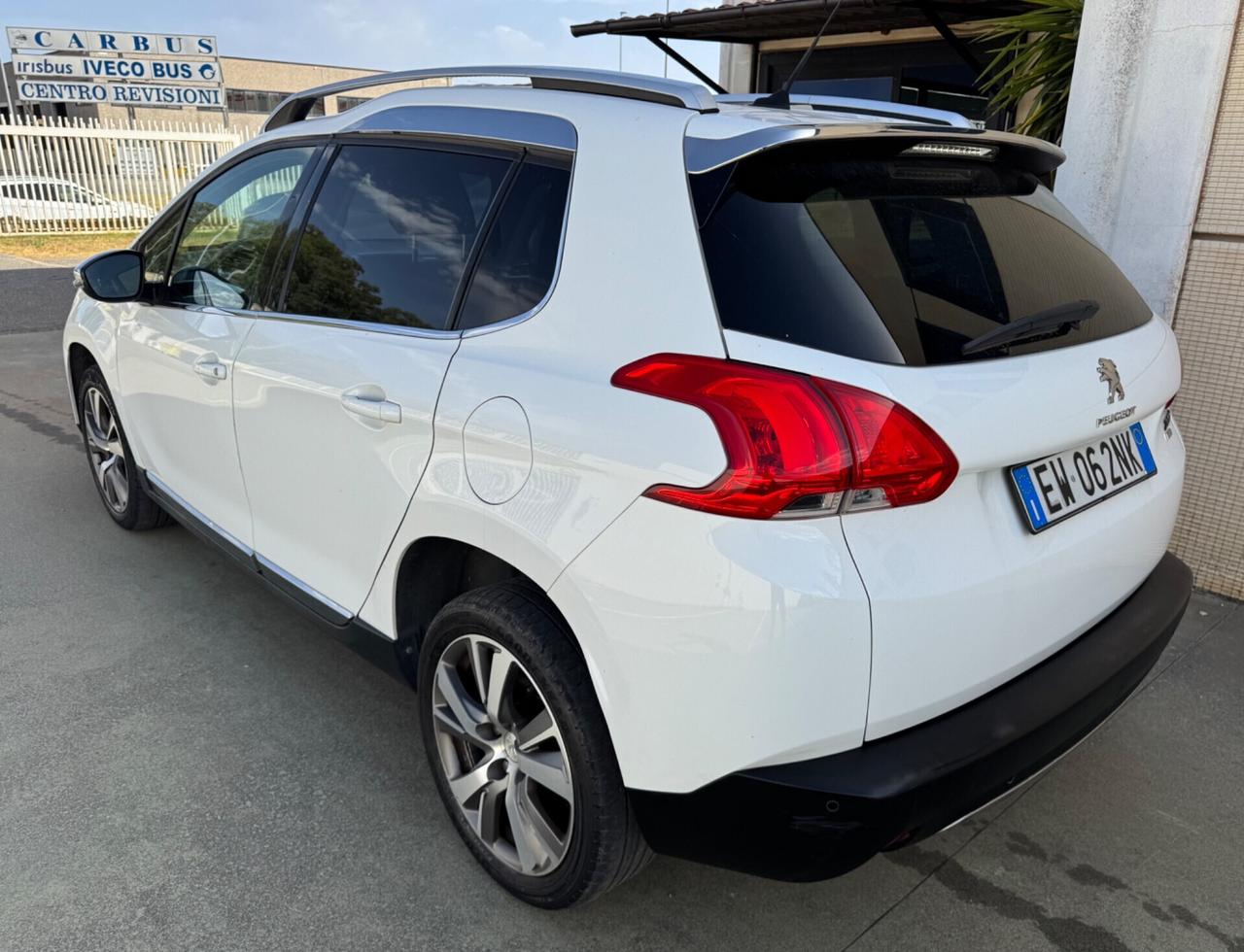 Peugeot 2008 1.6 e-HDi 92 Allure -GRIP CONTROL-