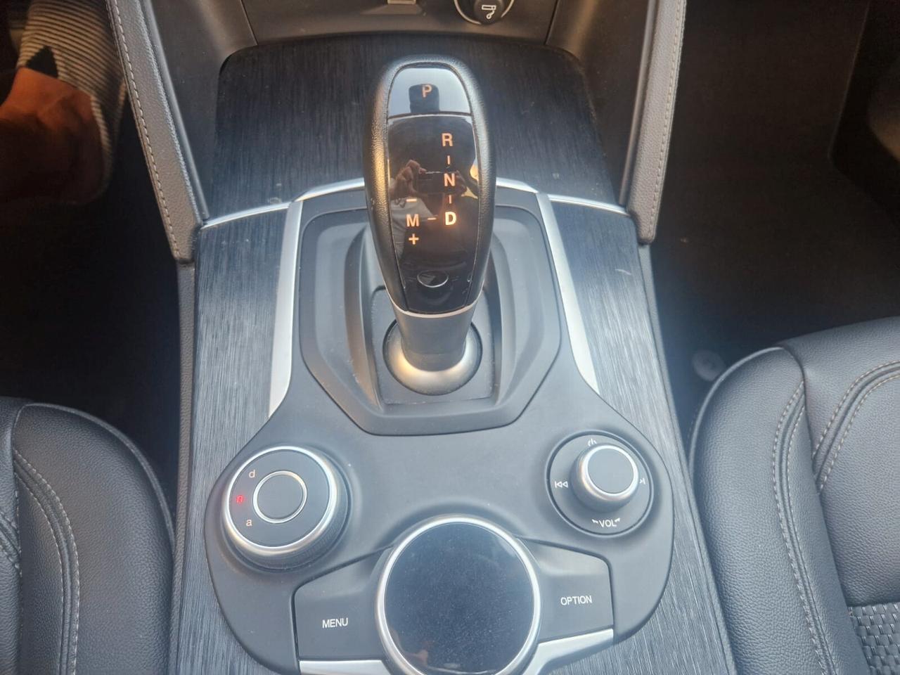 Alfa Romeo Stelvio 2.2 Turbodiesel 190 CV AT8 Q4 Executive