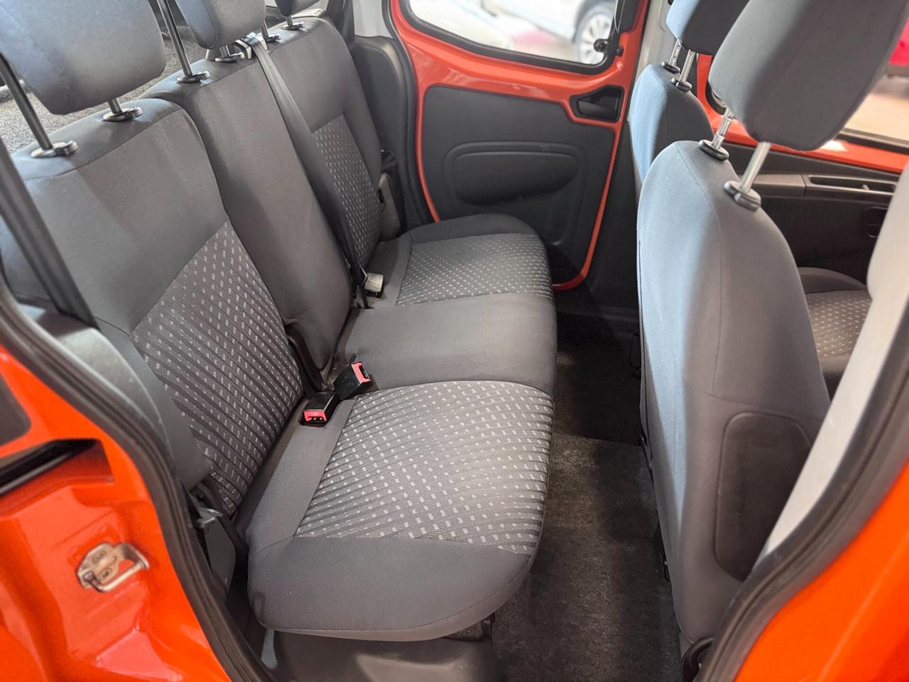 Peugeot Bipper Tepee 1.4 HDi 70CV Outdoor