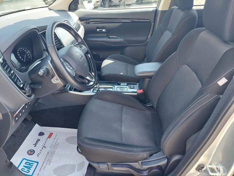 Mitsubishi Outlander Outlander 2.0 4WD GPL Bi-fuel CVT Instyle SDA 7 posti