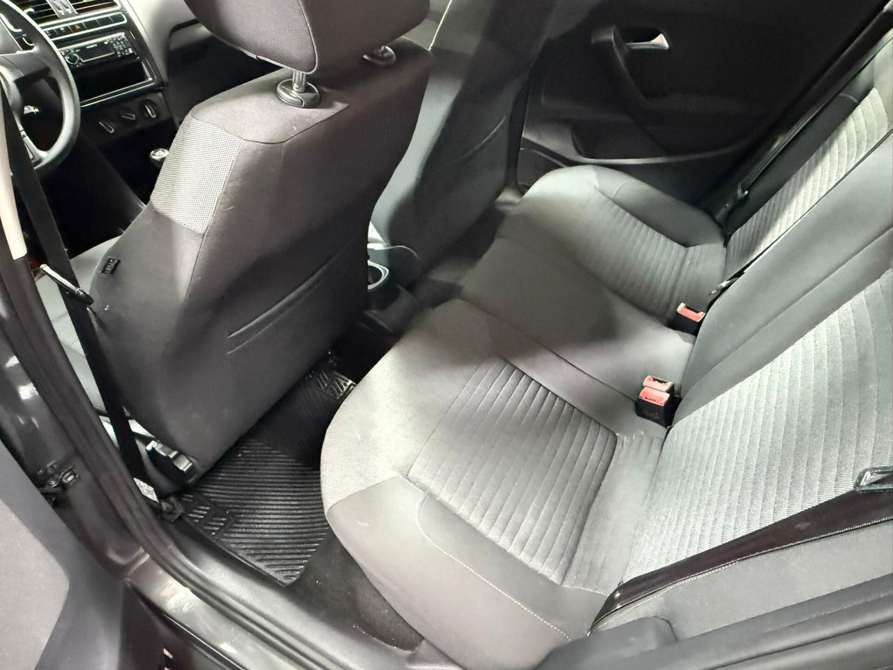 Volkswagen Polo 1.2 TDI 75cv Comfortline - 2011