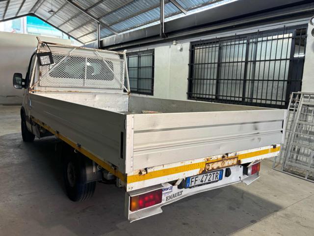 RENAULT Master T28/100 2.5 dCi PC Cabinato Confort