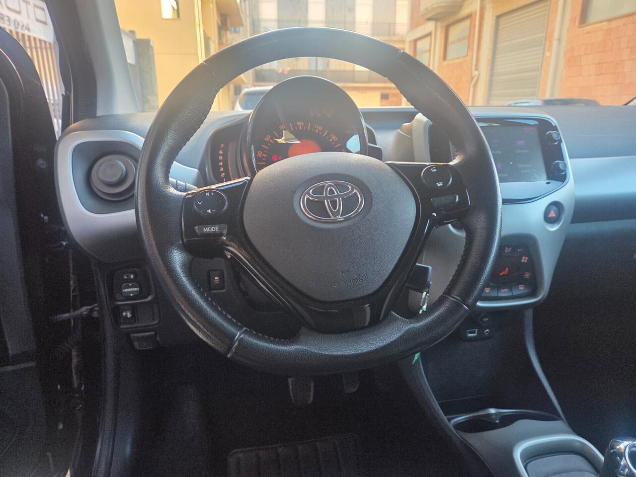 TOYOTA AYGO 1.0 BENZ 70 CV AUTOMATICA KM CERTIFICATI