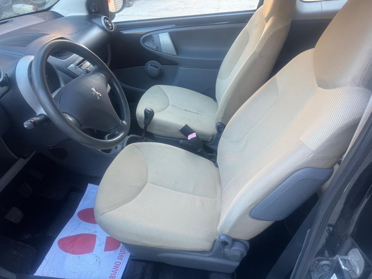 Peugeot 107 1.0 68CV 3p. Sweet Years 2006
