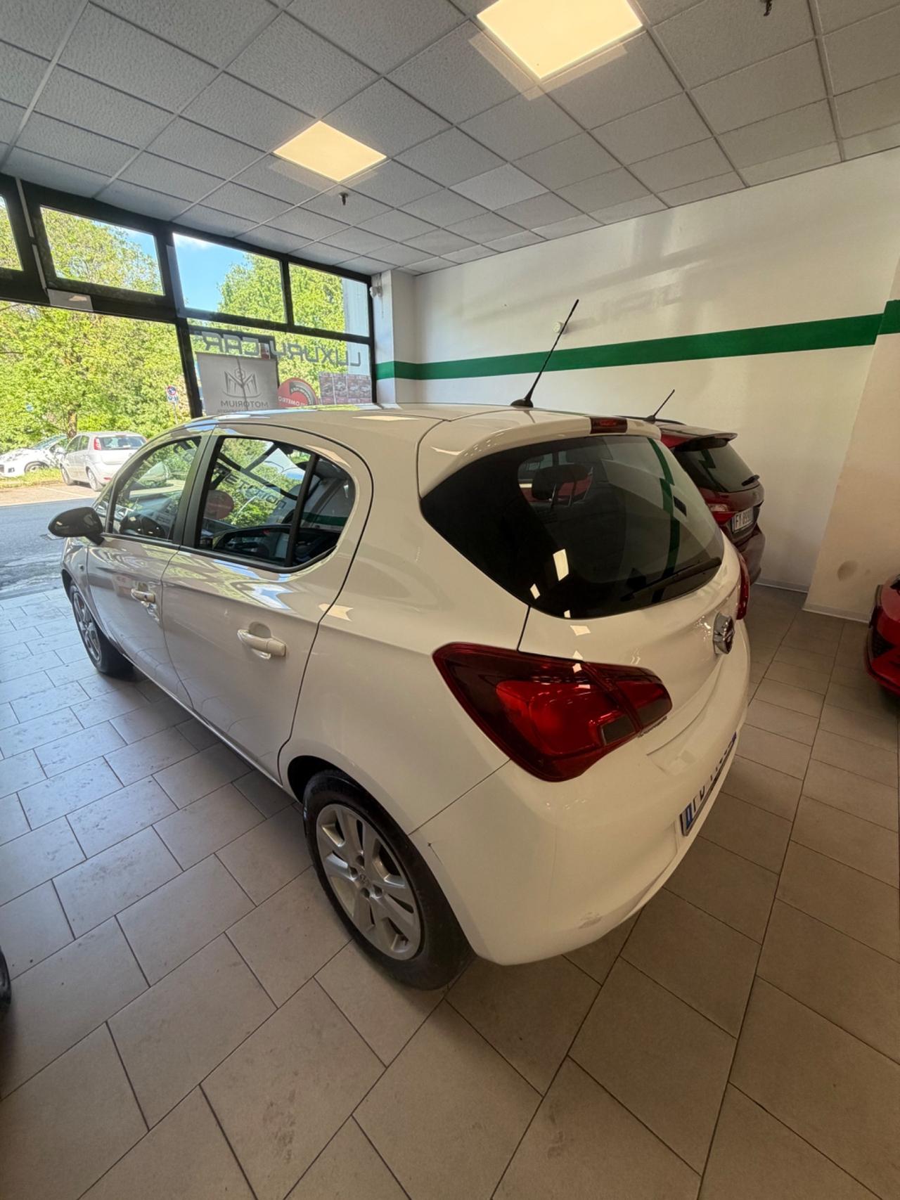 Opel Corsa 1.2 5 porte n-Joy