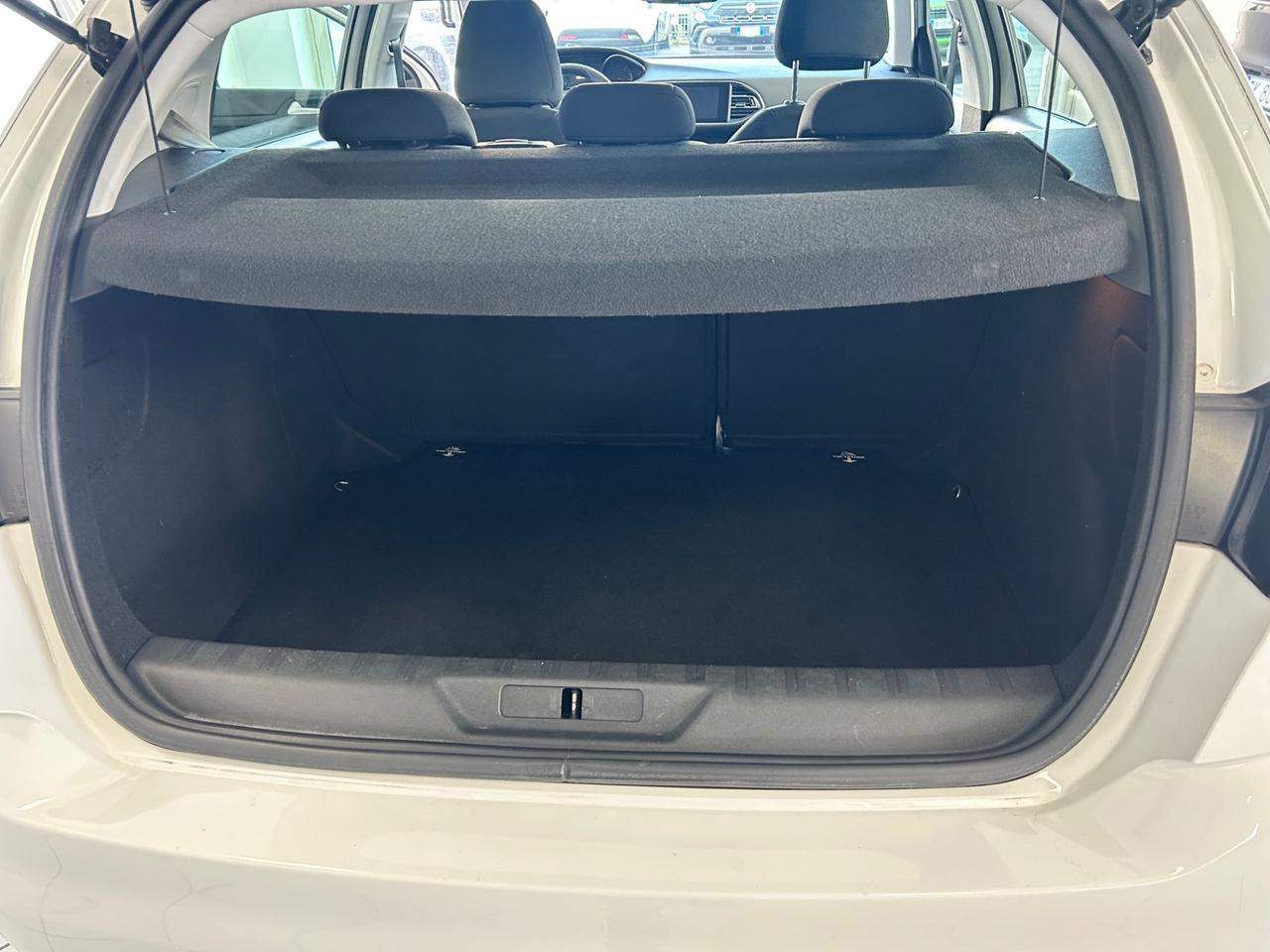 Peugeot 308 1.6 HDi 92 CV 2014