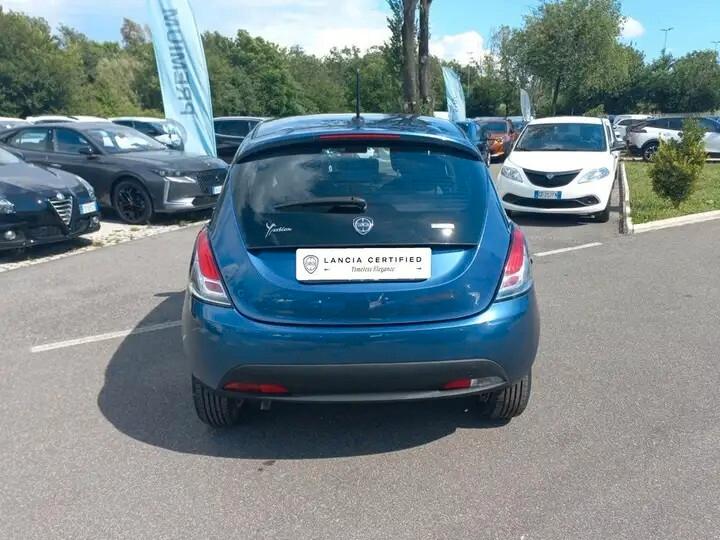 Lancia Ypsilon 1.0 FireFly 5 porte S&S Hybrid Ecochic Silver